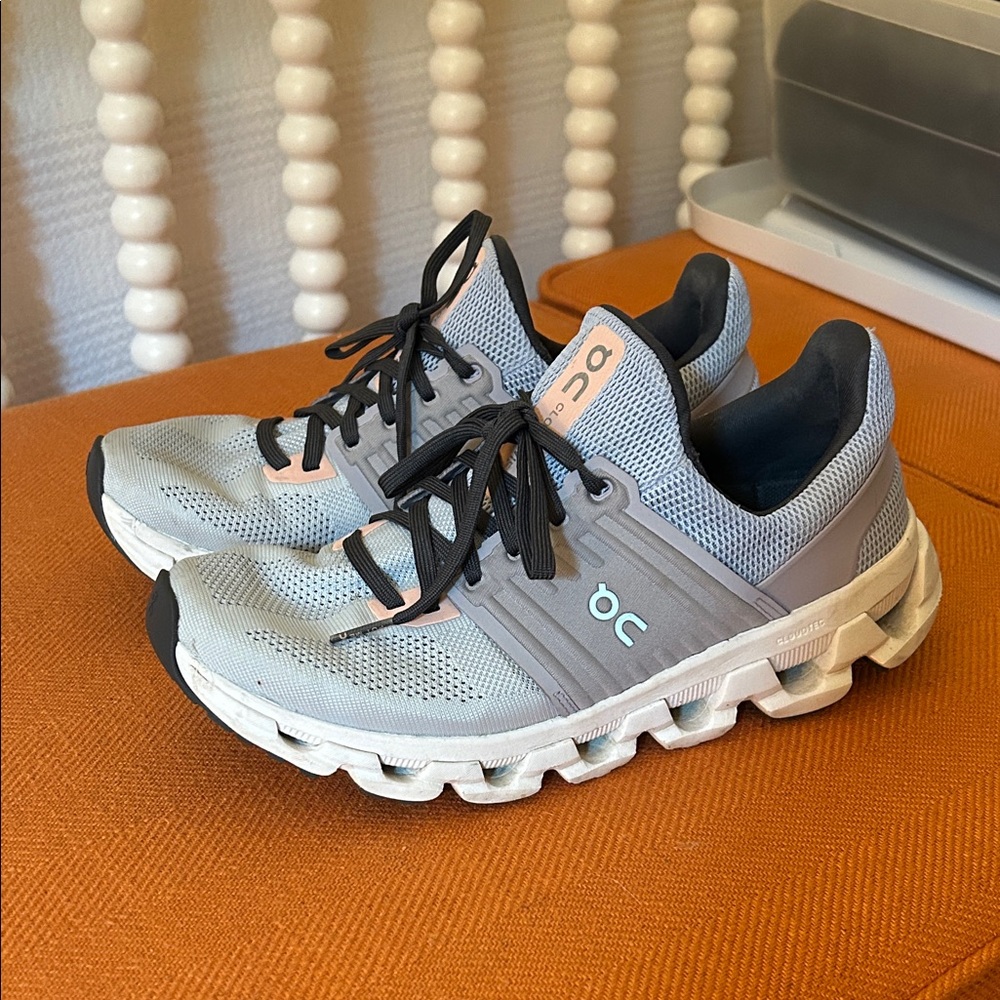 On Cloud Running Light Gray/Blue and White Athletic Shoes 8